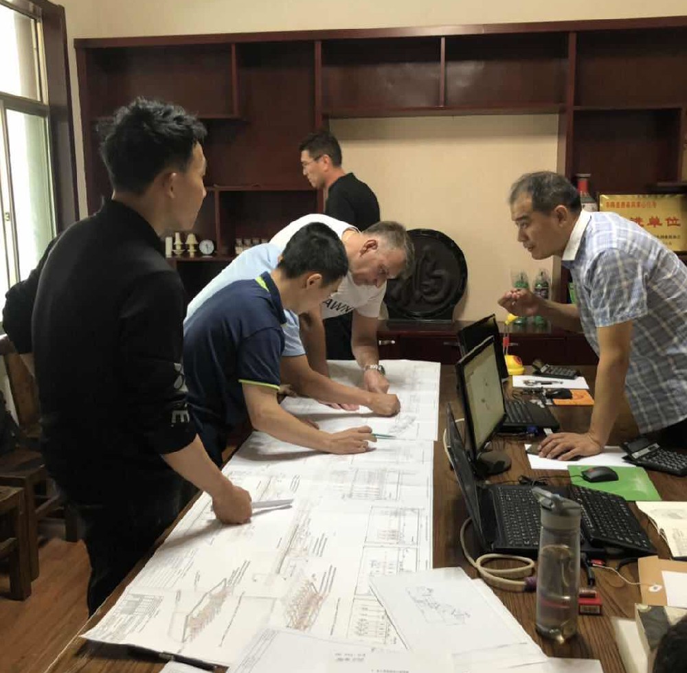 與外商進行圖紙會檢